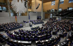 Η γερμανική Βουλή απορρίπτει την υποδοχή παιδιών από την Ελλάδα