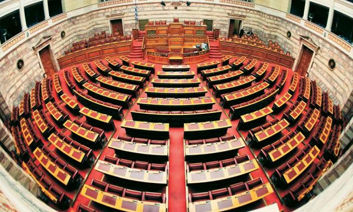 Οριστικό: Σε δύο δόσεις το επίδομα γέννας – Κατατέθηκε το ν/σ με τις προϋποθέσεις