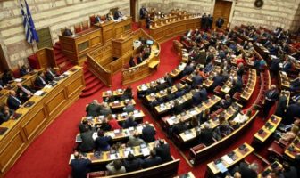 Βουλή: Ναι επί της αρχής του νομοσχεδίου για την αξιολόγηση των ΑΕΙ από ΝΔ και ΚΙΝΑΛ