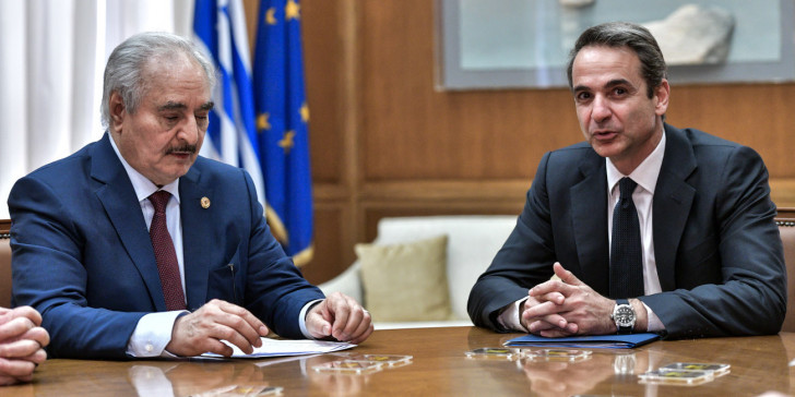 Ευχαριστήριο μήνυμα Χάφταρ σε Μητσοτάκη και Δένδια