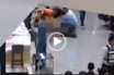 Ληστής ανοίγει πυρ σε κοσμηματοπωλείο και δολοφονεί τρεις ανθρώπους μεταξύ τους και ένα αγοράκι (vid)