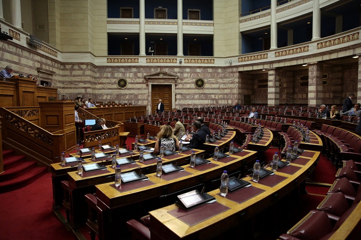 Διάσκεψη για Λιβύη: Ομαδικά πυρά από την αντιπολίτευση για την απουσία της Αθήνας
