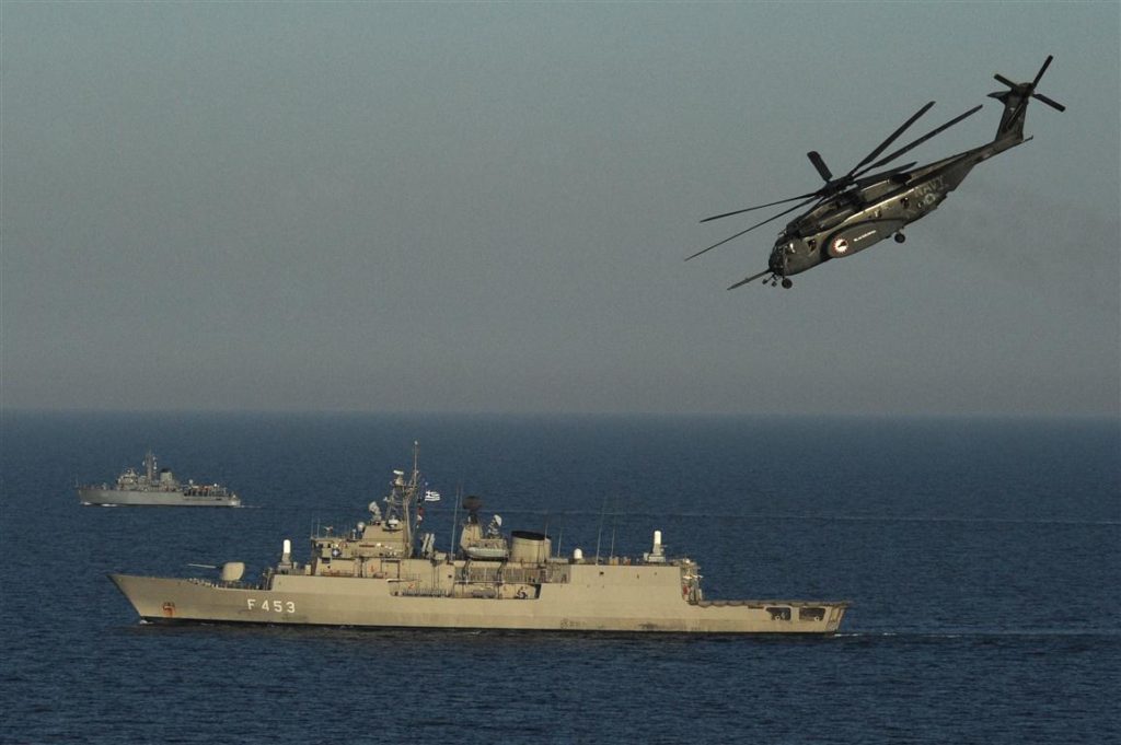 Η φρεγάτα “Σπέτσαι” στα στενά του Ορμούζ;- Προβληματισμός για επιπλέον επιχειρησιακή εμπλοκή της Ελλάδας στον Περσικό, μετά την αποστολή “Patriot”