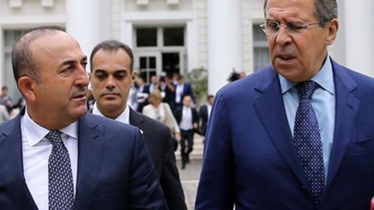 Λαβρόφ και Τσαβούσογλου συμφώνησαν στην τήρηση της συμφωνίας για το Ιντλίμπ