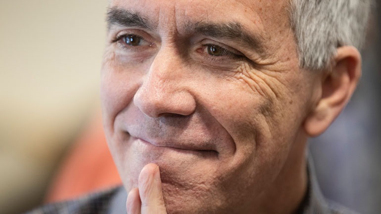 Μέλος του υπερσυντηρητικού “Tea Party” στηρίζει τους… Δημοκρατικούς