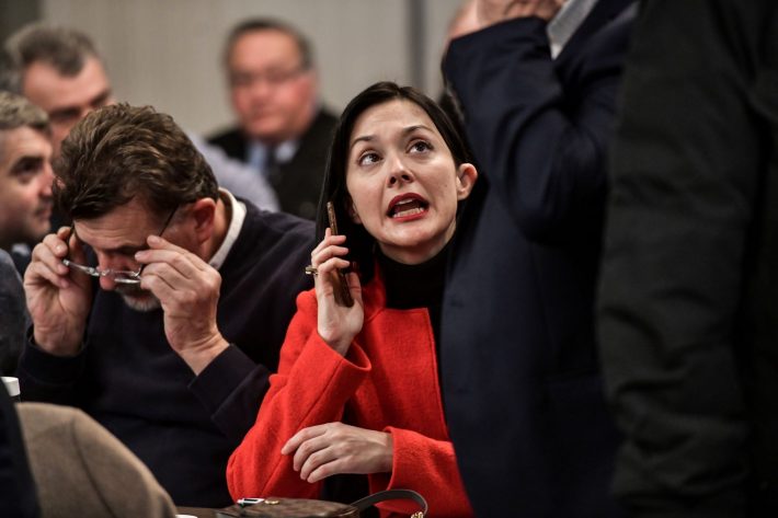 ΚΙΝΑΛ: Άναψαν τα αίματα στην ΚΟ – Μετωπική Κεγκέρογλου με Γιαννακοπούλου: “Δεν μιλάς σε γίδια… “