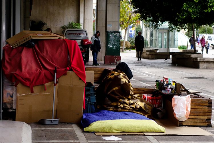 Έκτακτα μέτρα από τον Δήμο Αθηναίων για την προστασία των αστέγων από το&hellip;