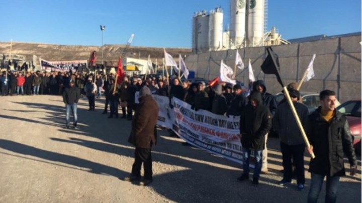 Με γιουχαΐσματα υποδέχτηκαν τον Χατζηδάκη στην Πτολεμαΐδα (vid)