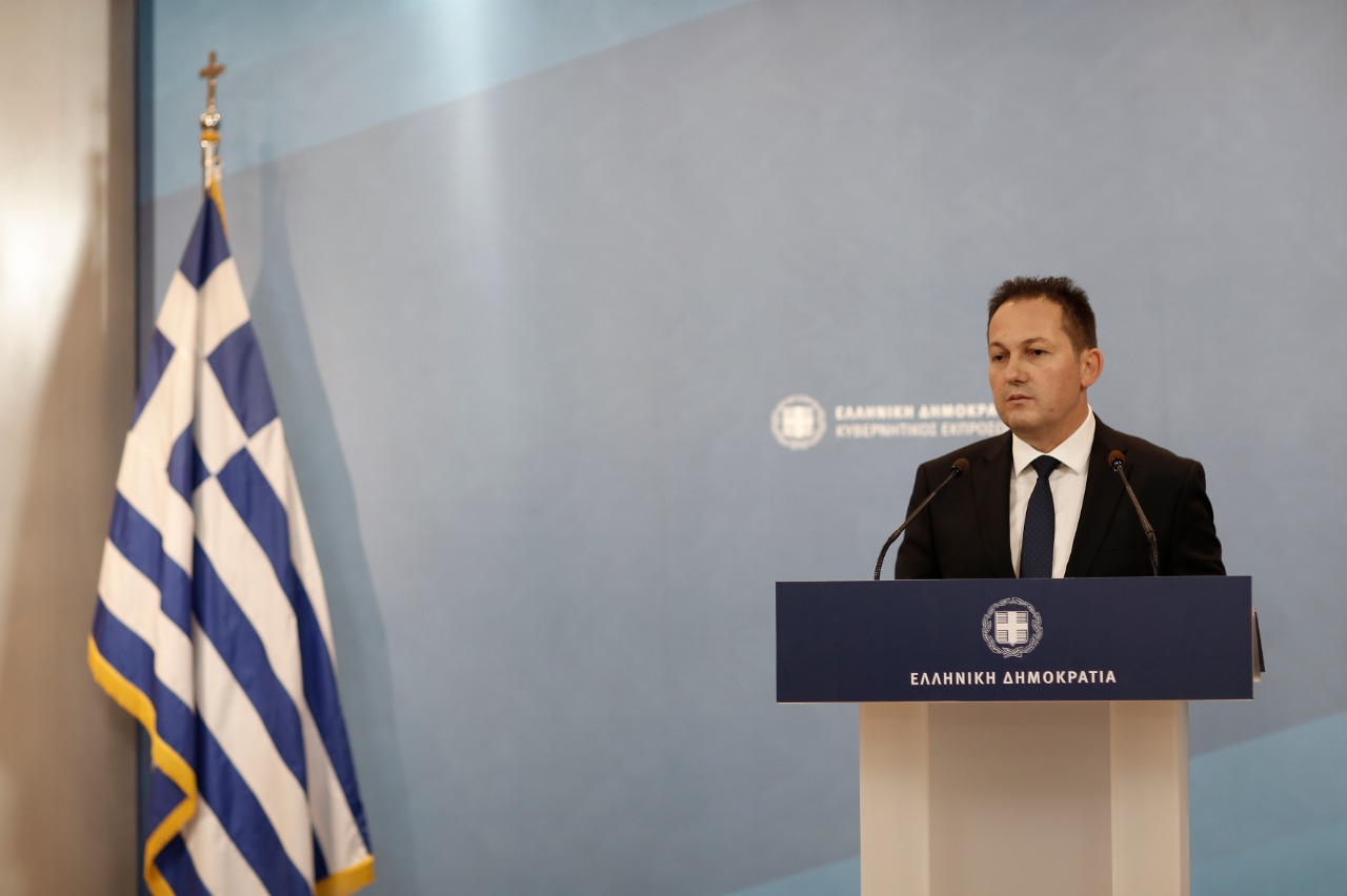 Πέτσας: “Είμαστε μακριά από την Χάγη, θέλουμε να προχωρήσουμε τα ΜΟΕ και εάν υπάρξει θετικό έδαφος να ξεκινήσουν διερευνητικές επαφές με την Τουρκία”