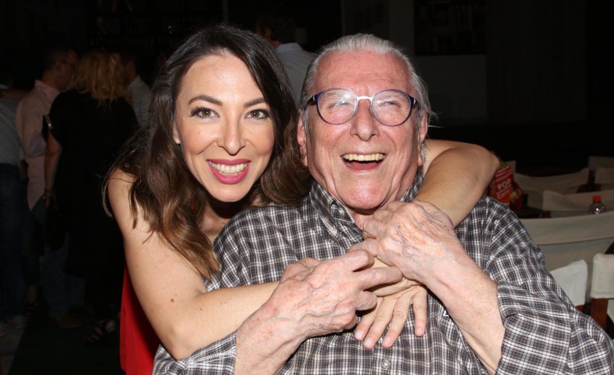 Κώστας Βουτσάς: “Λύγισε” on air η σύζυγός του Αλίκη Κατσαβού (vid)