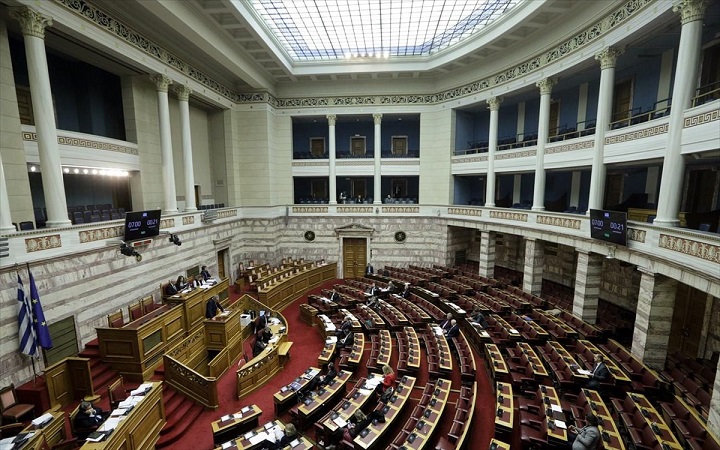 Βουλή: Η μάχη των αρχηγών για το ασφαλιστικό