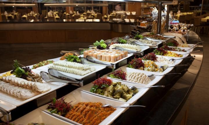 Δηλητηριάστηκαν 17 μαθητές σε πενθήμερη εκδρομή στην Πράγα