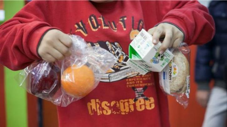 Χιλιάδες παιδιά χωρίς σχολικά γεύματα- καταγγελίες από συλλόγους γονέων