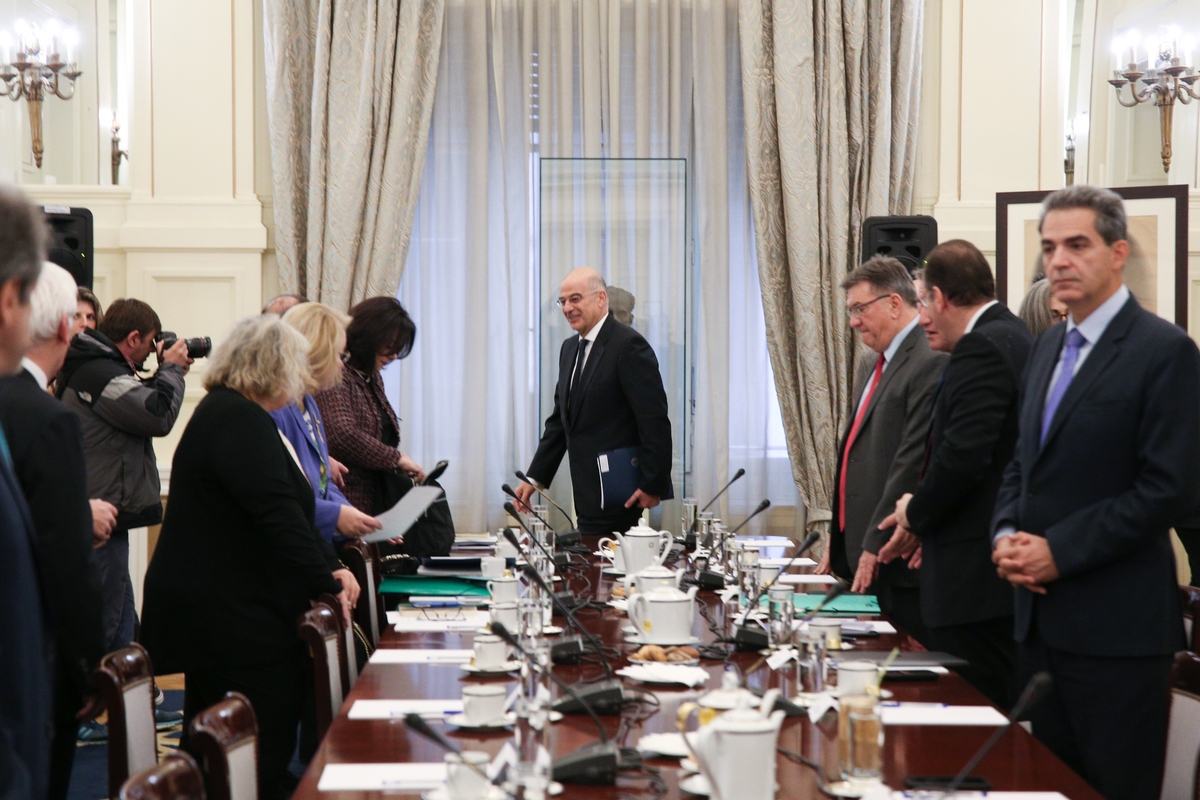 Οι τουρκικές προκλήσεις, τα ΜΟΕ και η στρατηγική της Ελλάδας στην ατζέντα του Εθνικού Συμβουλίου Εξωτερικής Πολιτικής- Το συγκαλεί ο Δένδιας στις 18 Φεβρουαρίου