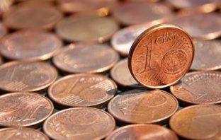 Bloomberg: Έρχεται το 0% για τα ελληνικά ομόλογα; Όλα είναι πιθανά
