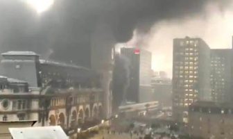 Μεγάλη πυρκαγιά σε εξέλιξη στην περιοχή Γκαρ ντε Λιόν του Παρισιού