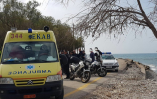 Πάτρα νεκρό βρέφος: Στον εισαγγελέα η μητέρα που το εγκατέλειψε στην παραλία