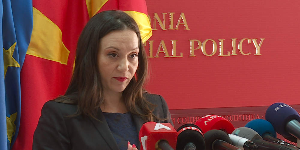 Διάβημα (με καθυστέρηση) στα Σκόπια για την πρόκληση της υπουργού του VMRO