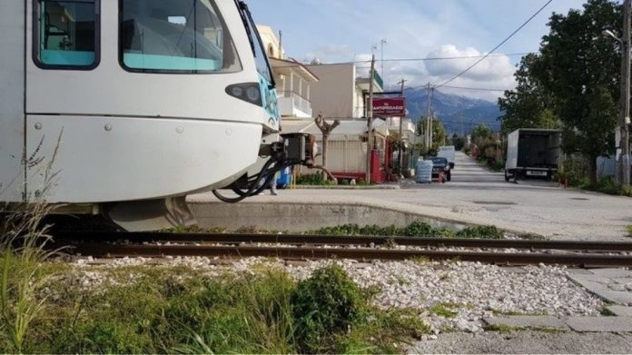 Πάτρα: Γυναίκα παρασύρθηκε από τον προαστιακό