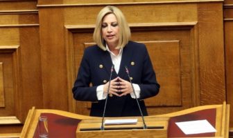 Επίθεση Γεννηματά για Λέσβο- Χίο: Μετατρέπετε το ευρωπαϊκό πρόβλημα σε εθνική τραγωδία και τα νησιά σε αποθήκες ψυχών