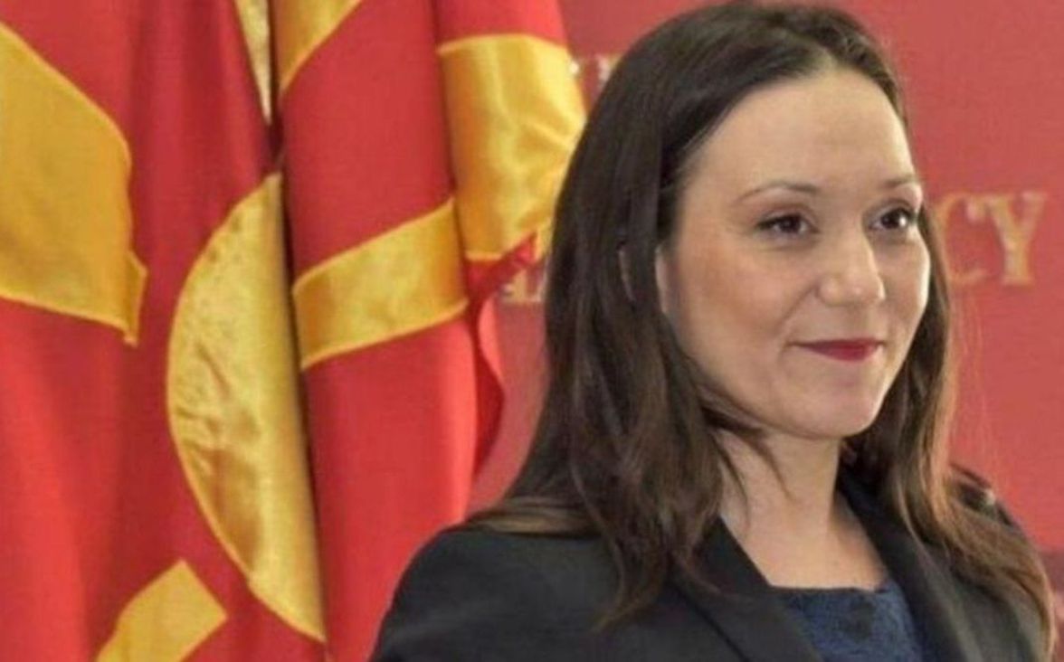 Παραπέμπεται για παραβίαση του Συντάγματος η υπ. Εργασίας του VMRO για την πινακίδα που έγραφε “Δημοκρατία της Μακεδονίας”