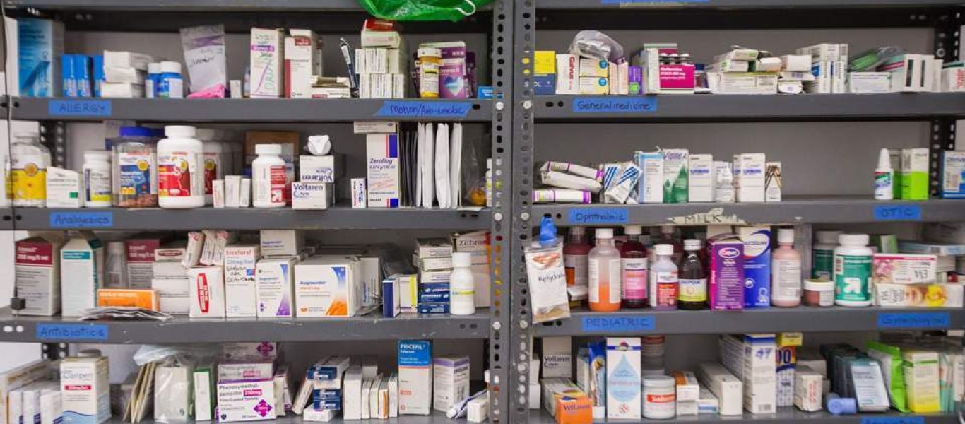 Σε επίταξη φαρμάκων από όλους τους φορείς προχωρά η κυβέρνηση- Νέα πρόστιμα για τους “απείθαρχους”