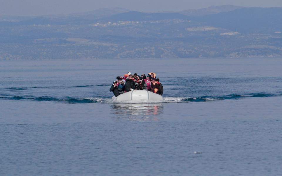 DPA: Η τουρκική ακτοφυλακή απαγορεύει πλέον σε μετανάστες να διασχίσουν το Αιγαίο