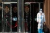 Πότε θα βγούμε από την καραντίνα;- Τι απαντούν Τσιόδρας και Μόσιαλος- Αποκτούν αντισώματα όσοι νοσούν;