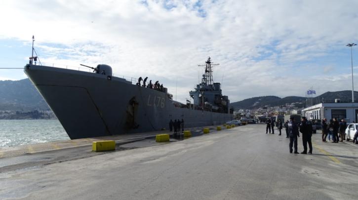 Αρματαγωγό στη Λέσβο για προσωρινή διαμονή οικογενειών που έφτασαν στην Ελλάδα μετά την&hellip;