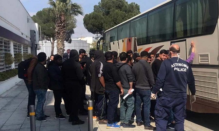 Ο Ερντογάν ανοίγει τη στρόφιγγα των προσφύγων και προς την Κύπρο