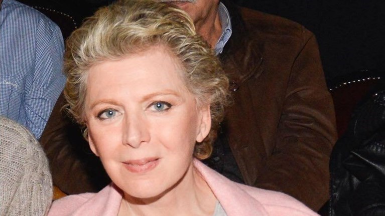 Έλενα Ακρίτα: Όταν άνθρωπος πλακώνεται με φασίστα έχει δίκιο ο άνθρωπος.