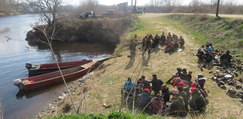 Εκτός ελέγχου η κατάσταση στον Έβρο: Άγρυπνοι φρουροί ή παραστρατιωτικές πολιτοφυλακές με καραμπίνες; (vid)