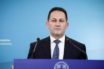 Πέτσας: Ο Τσίπρας και τα στελέχη του μπερδεύουν “μήλα” με “πορτοκάλια”