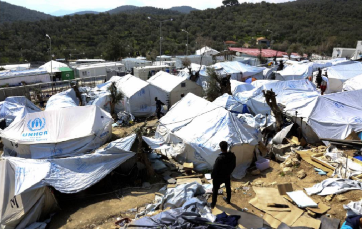 Νέα εξέλιξη: Καταυλισμούς στήνει η Τουρκία στα σύνορα (vid)