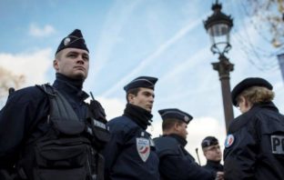 Γαλλία: Άνδρας επιτέθηκε με μαχαίρι σε περαστικούς- Δύο νεκροί και επτά τραυματίες