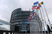 Έκδοση ευρωομολόγων με εγγύηση της Κομισιόν για την αντιμετώπιση της κρίσης ζητά το Σπινέλι Γκρουπ του ΕK