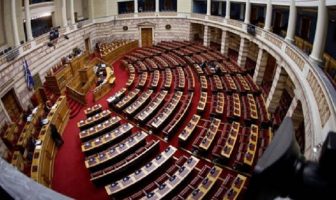 Βουλή: Εγκρίθηκε η συμφωνία Ελλάδας-Ισραήλ για την προμήθεια αμυντικού εξοπλισμού