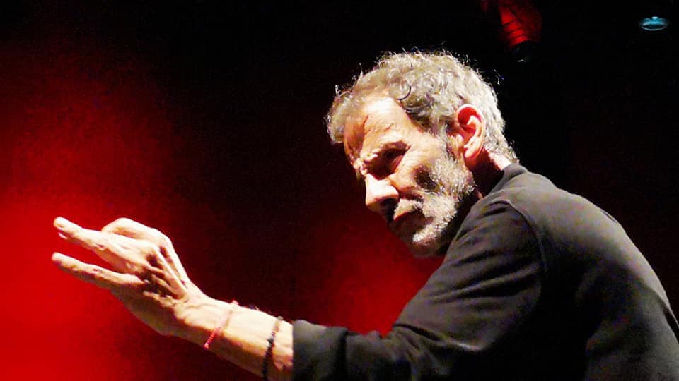 Ξαρχάκος για Μενδώνη: “Αυτή η κυρία διακατέχεται από “βλαπτική έπαρση”. Δικαίωμα στην έπαρση έχει μόνο η σημαία”