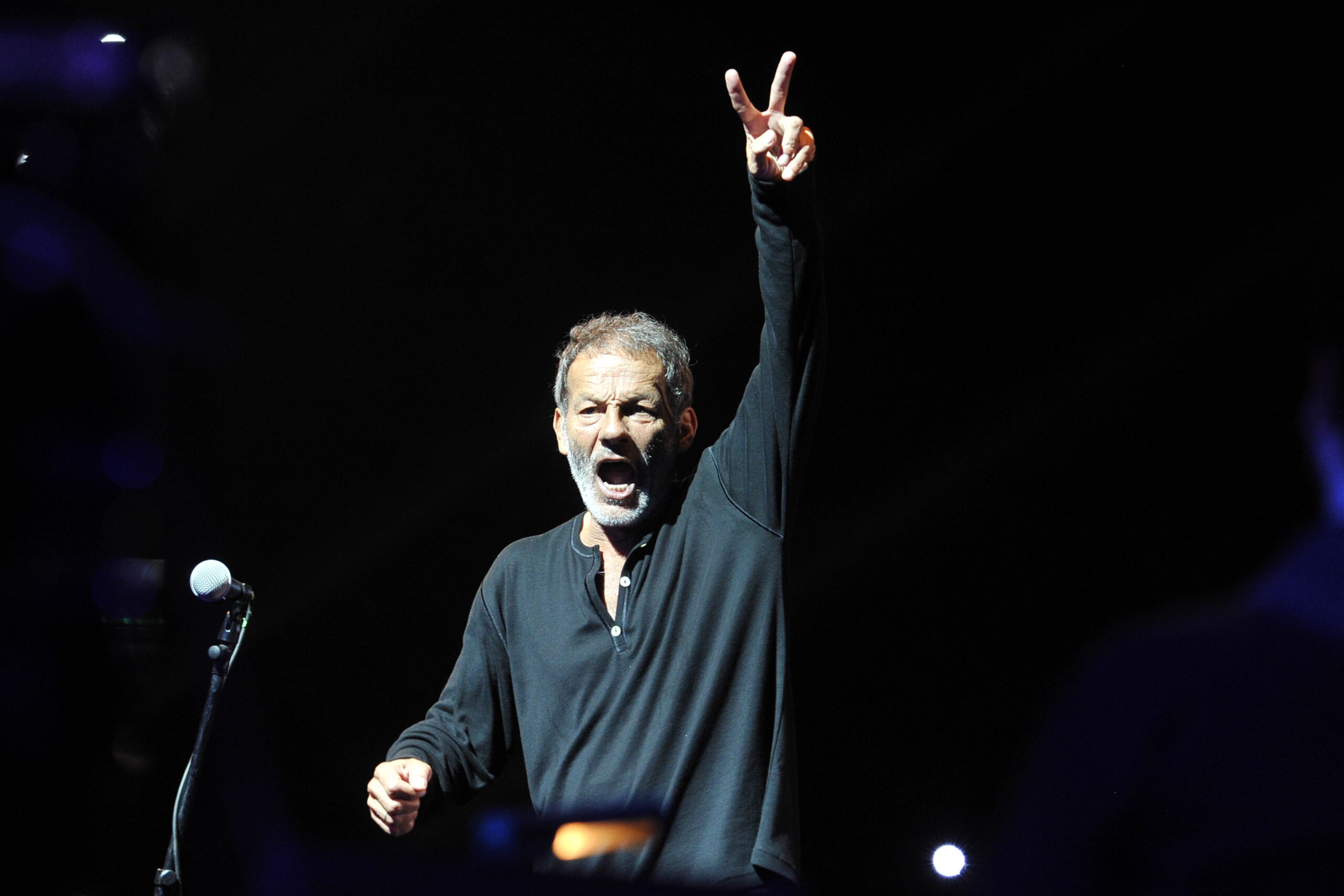 Ε, όχι και τον Ξαρχάκο…