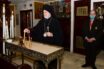 Με λαβίδες μιας χρήσης η Θεία Κοινωνία στην Αρχιεπισκοπή Αμερικής