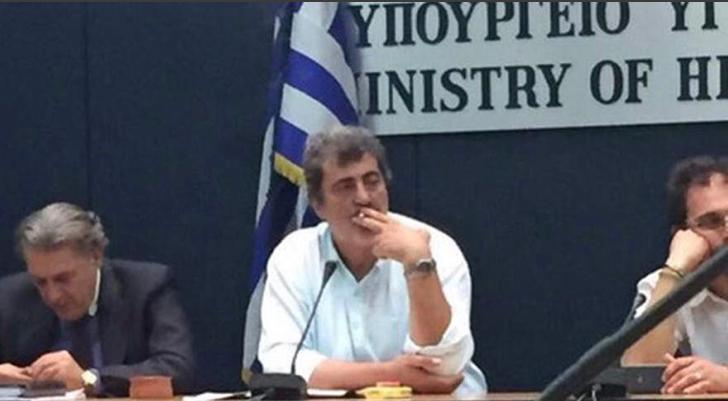 Ποια συναίνεση όταν…ο Πολάκης καπνίζει;