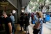 Ουρές στη ΔΕΗ: Περιπολικό της αστυνομίας θα ειδοποιεί για τις αποστάσεις