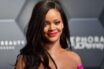 Η Rihanna ζητά τερματισμό της αστυνομικής βίας μέσω Twiter