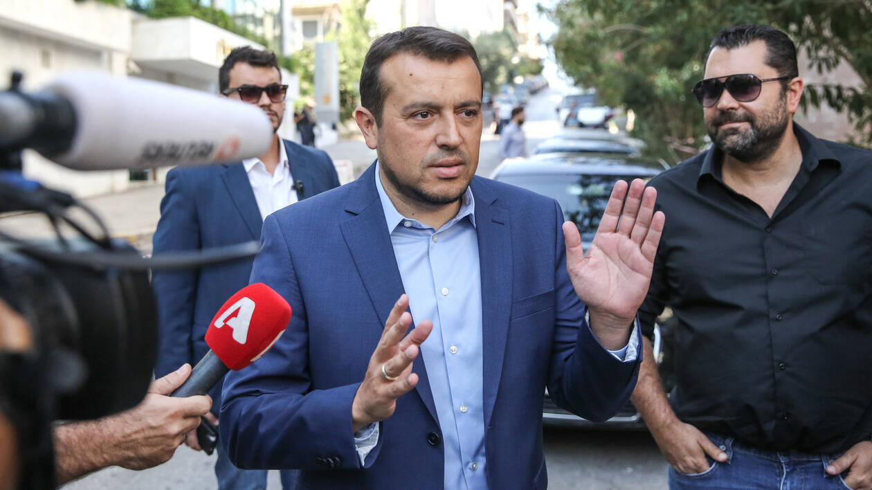 Το καλοκαίρι της πόλωσης και της σκανδαλολογία- Ο Τσίπρας στο στόχαστρο του Μαξίμου