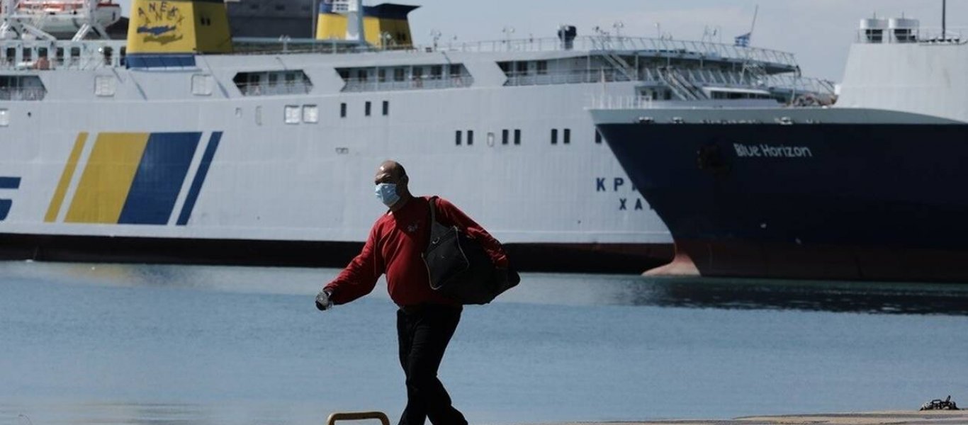 Covid 19: Ο φόβος για τους τουρίστες του Αυγούστου- Σκέψεις για νέα μέτρα και κατά περίπτωση lockdown