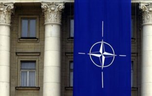 Το NATO διαψεύδει πως αναπτύσσει ενισχύσεις στα σύνορα της Λευκορωσίας