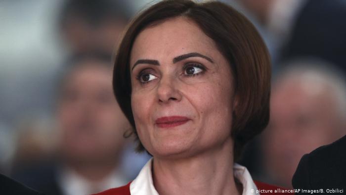 Γιατί ο Ερντογάν θέλει να φυλακίσει την Τζανάν Καφταντσίογλου- Ποια είναι η ανερχόμενη πολιτικός από τον Πόντο