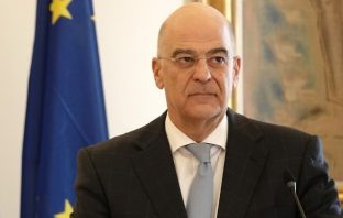 “Βόμβα” Δένδια: Η Ελλάδα δεν θα γίνει άμεσα χώρα παραγωγής υδρογονανθράκων – Διευκρινίσεις από το ΥΠΕΞ