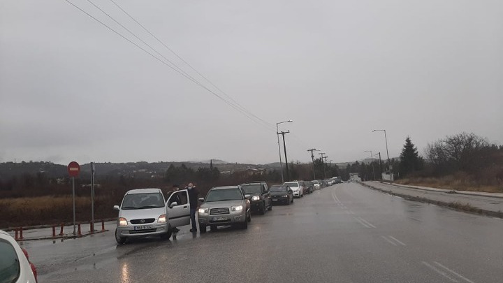 Αυτοκινητοπομπή από εμπόρους-επαγγελματίες για τις επιπτώσεις της καραντίνας