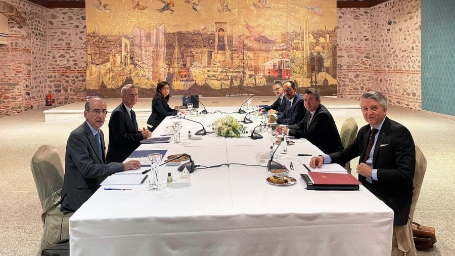 Ανάλυση: “Δια χειρός” Ερντογάν-Καλίν οι διερευνητικές- Τα επόμενα βήματα μετά τη συνάντηση στο Ντολμά Μπαχτσέ